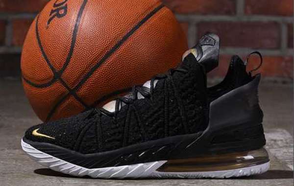 Nike LeBron 18------LeBron James' new signature shoe exposed