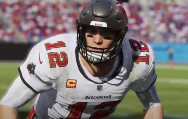 The latest Madden 22 cover breaks many traditions