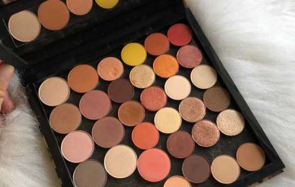 How to Create Your Own Custom Makeup Palette?