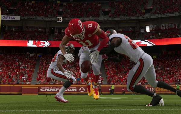 Madden 22 Ultimate Team players' skills to improve the game