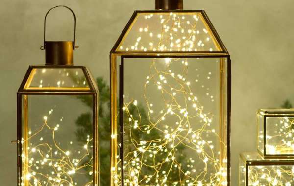 Features of Christmas lighting accessories