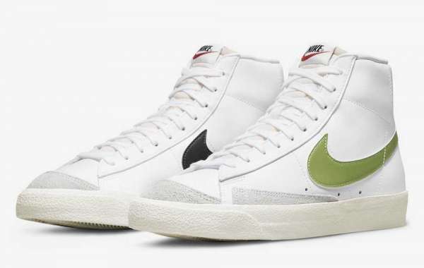 These two Nike Blazer Mid ’77 BQ6806-116/BQ6806-117 are a rare two-color Swoosh!