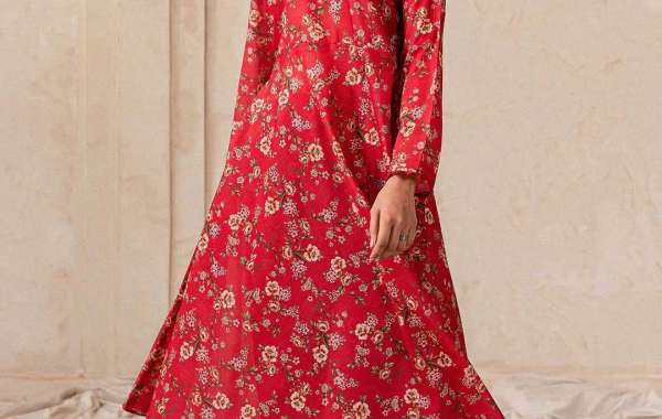 The Best Destination for Online Shopping for Women's Clothing in Pakistan
