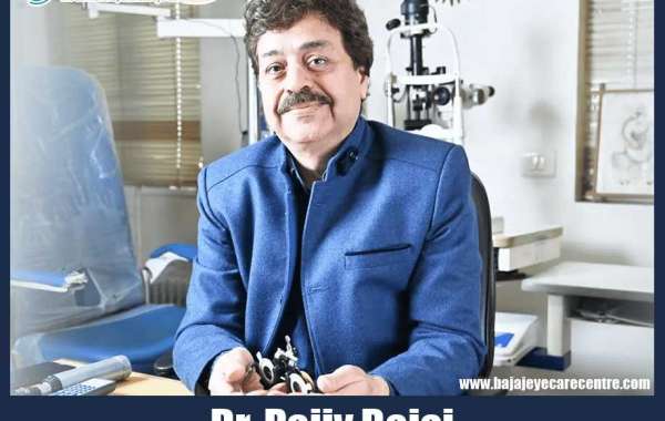 Top 5 Reasons Dr. Rajiv Bajaj is the Best Eye Doctor in Delhi